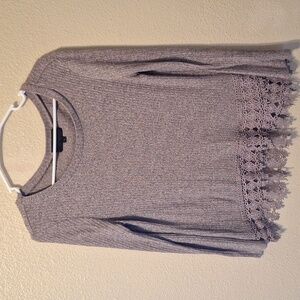 Light weight sweater